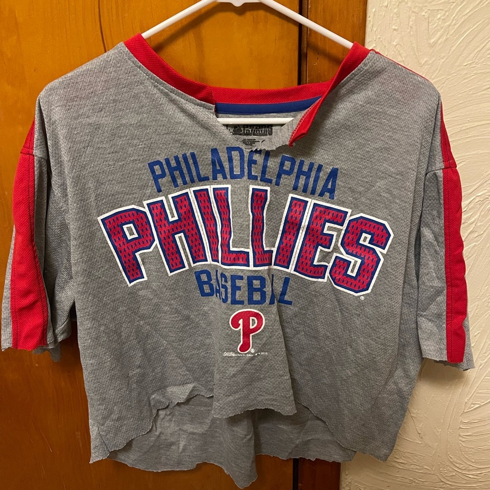 Philadelphia Phillies Cropped Tee